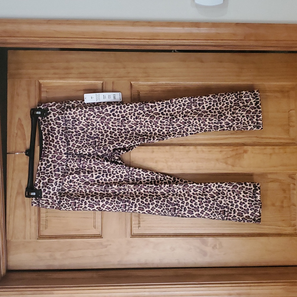 Leopard Print Capris by Vogo Arhletica